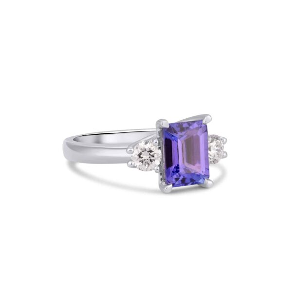 Tanzanite & Diamond Ring - Image 2